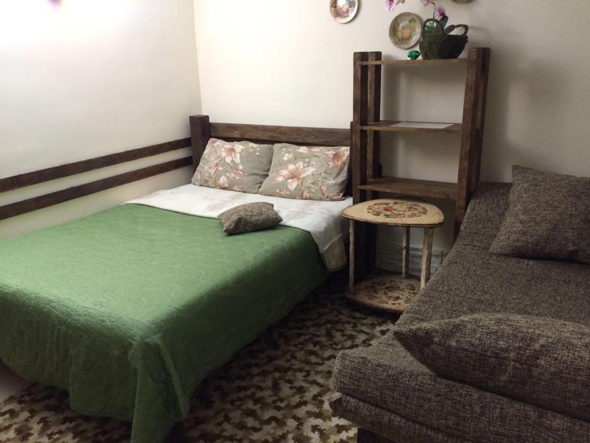 U Palycha Guest House Suhumi Exterior foto